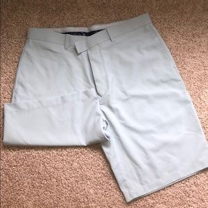 Men’s gray Callaway golf shorts.